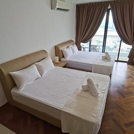 Landmark Stunning High Floor Coast View Studio #Netflix #Fast Wifi Tanjung Tokong Buitenkant foto
