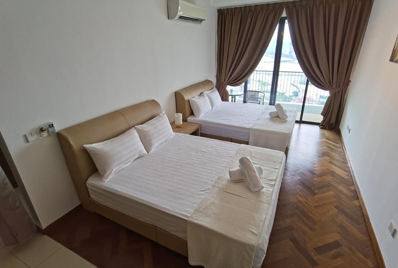 Landmark Stunning High Floor Coast View Studio #Netflix #Fast Wifi Tanjung Tokong Buitenkant foto