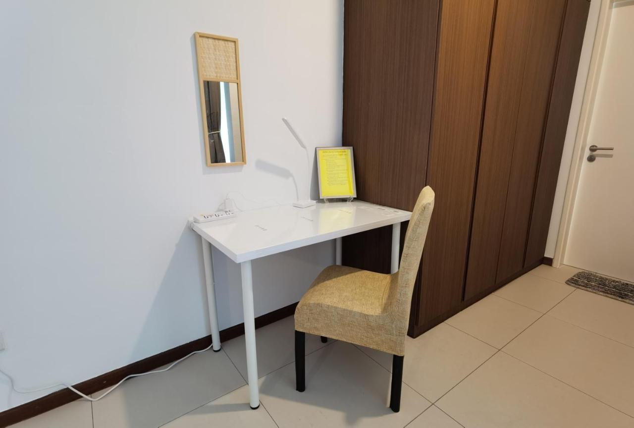 Landmark Stunning High Floor Coast View Studio #Netflix #Fast Wifi Tanjung Tokong Buitenkant foto